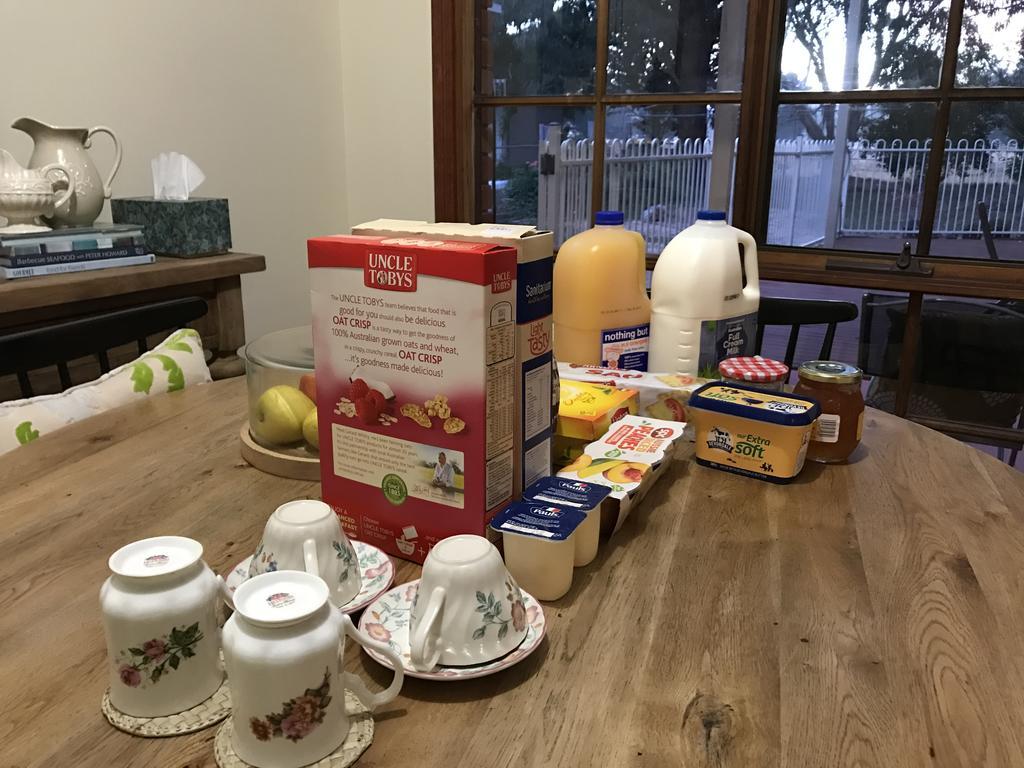Helen'S Homestead Enfield Екстер'єр фото